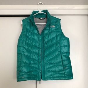 North Face 550 puffy vest size Large